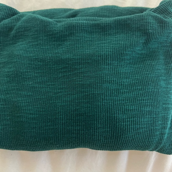 Gap - Forest Green 
RIB TURTLENECK
Size Small NWT - Picture 7 of 12